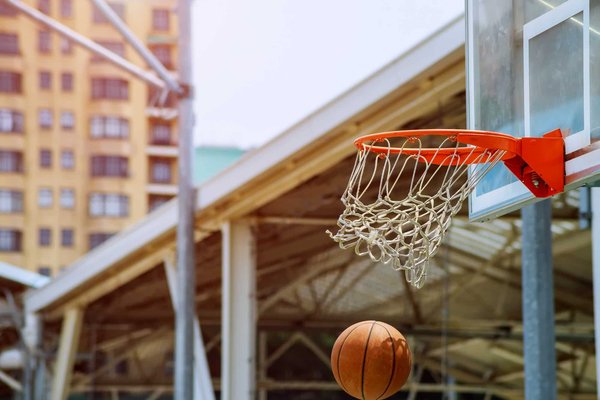 Comment installer facilement un panier de basket soi-même ?